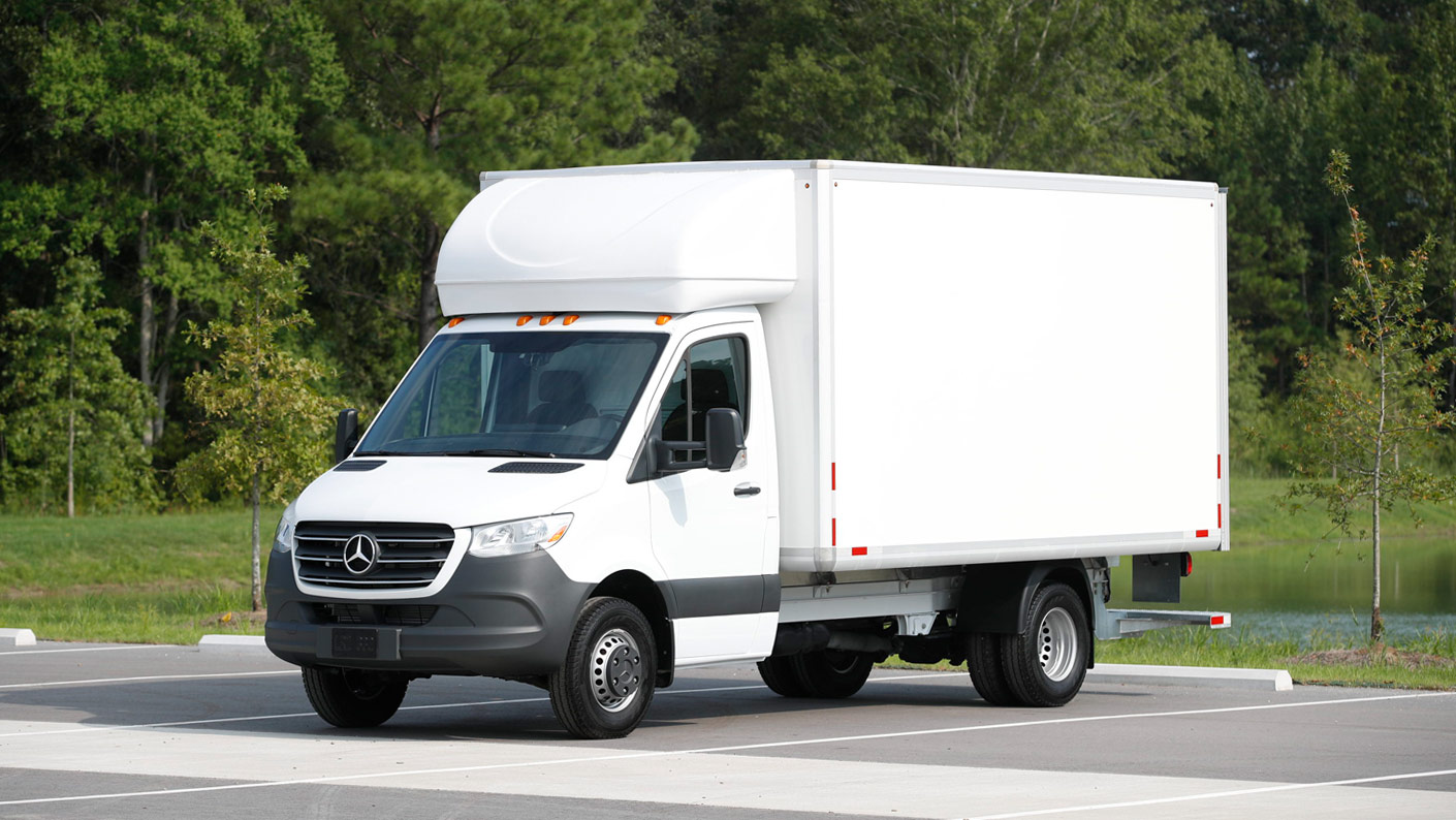 2019 Mercedes-Benz Sprinter 4500 Cab Chassis 144 WB 12' Dry Box Truck video  tour with Roger 